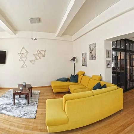 Loft13 Traumhafte Mit Terrasse Fuer 4 Gaeste アパート モンシャウ